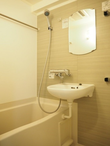 バス・シャワールーム　バスルーム