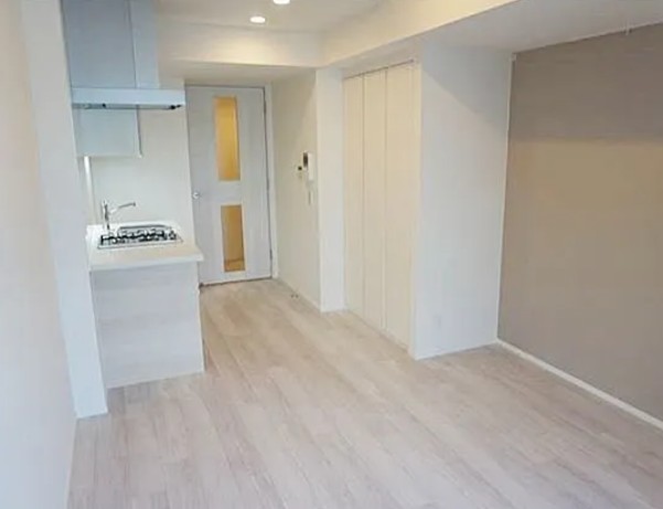 居室・リビング　こちらの居間で趣味の時間をお楽しみください