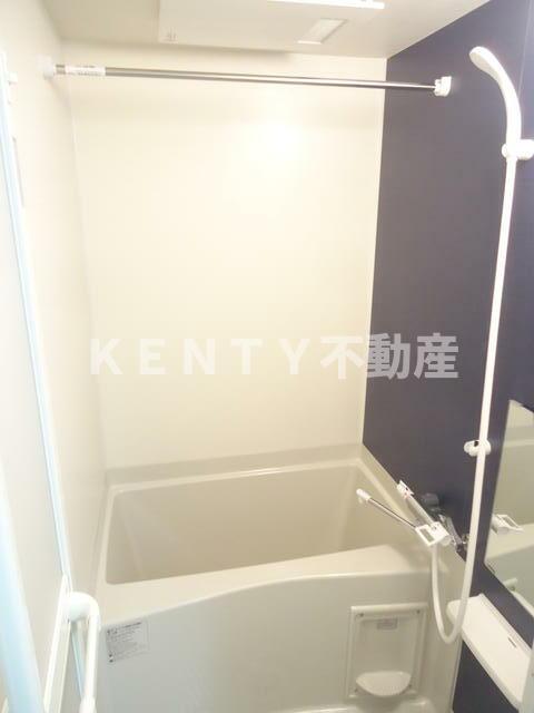 バス・シャワールーム　落ち着いた空間のお風呂です