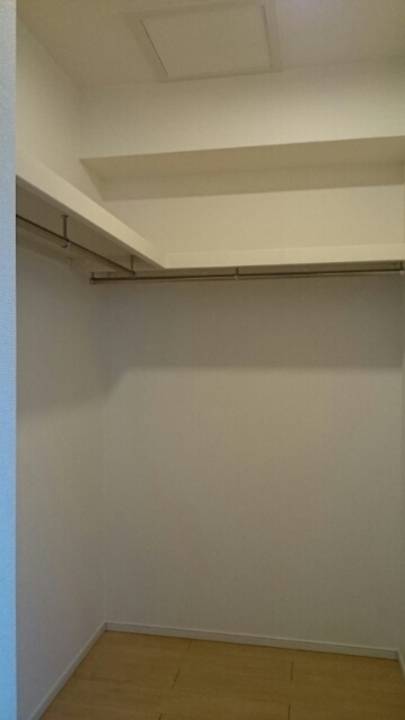 収納　ウォークインクローゼット