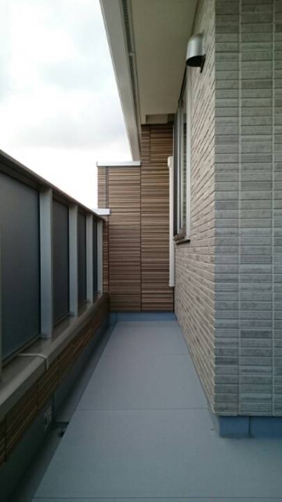 バルコニー　バルコニー