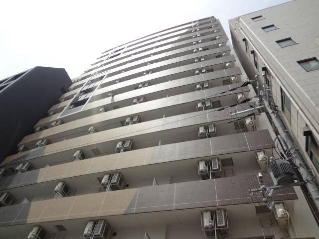 建物外観　SERENiTE三宮