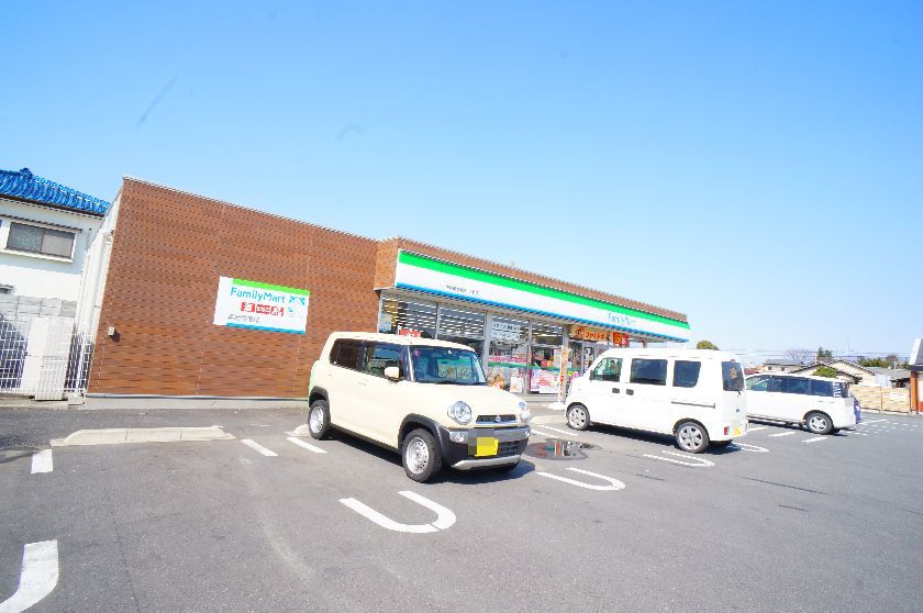 コンビニ　ファミリーマート伊勢崎今泉町一丁目店（コンビニ）まで446m