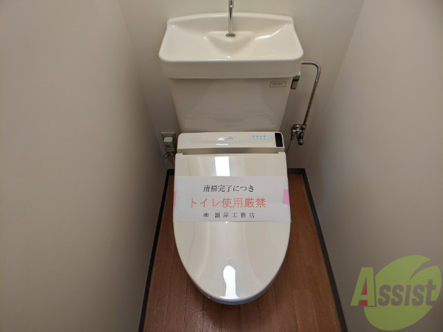 トイレ　人気のバストイレ別のお部屋です。嬉しいですね～。