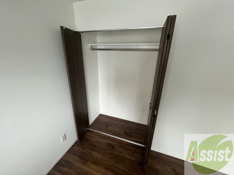 収納　クローゼットがありました。お洋服や荷物はここへ