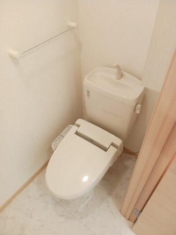 トイレ　ゆったりとした空間のトイレです