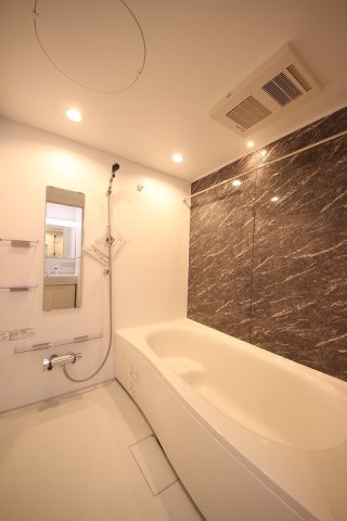 バス・シャワールーム　日々の疲れを癒すお風呂付です