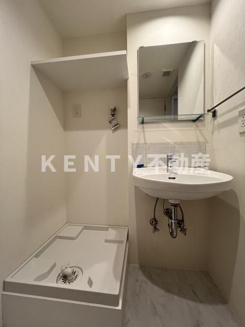 洗面設備　コンパクトで使いやすい洗面所