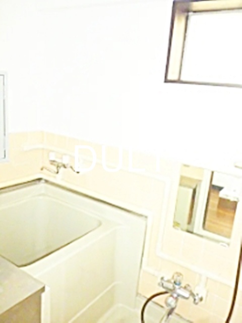 バス・シャワールーム　バスルームです。