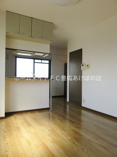 居室・リビング　同型別部屋写真