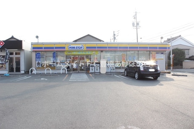 コンビニ　ミニストップ豊橋曙町店（コンビニ）まで380m