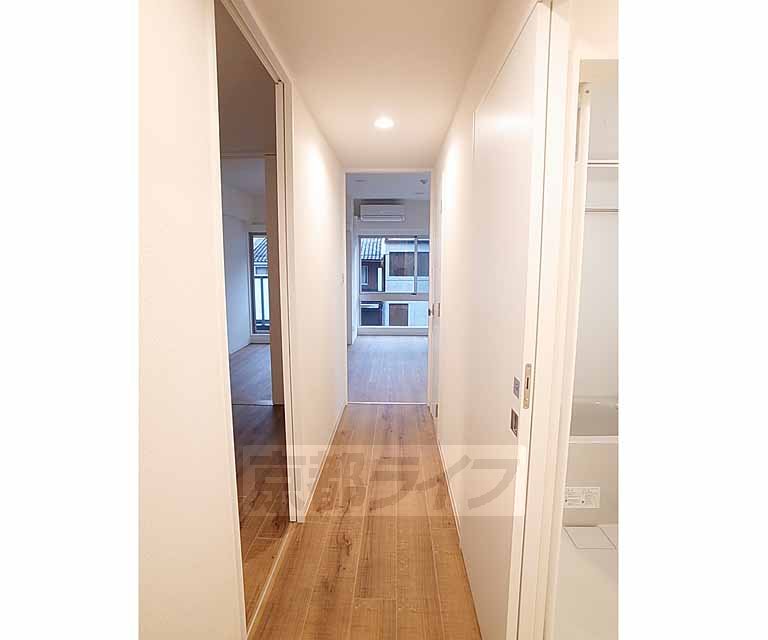 玄関　大きなシューズボックス有り。