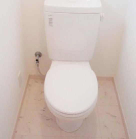 トイレ　★コンセント有、温水洗浄便座取り付け可能★