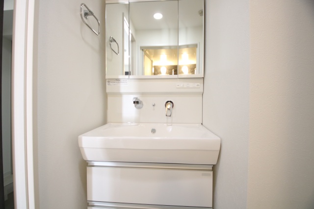 洗面設備　※別室の参考写真の為、現況優先です。