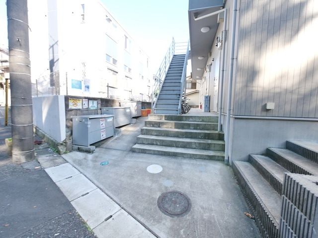 エントランス　★お問い合わせの際は『タウンハウジング橋本店』まで★