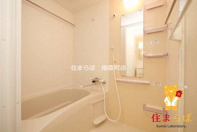 バス・シャワールーム　「見た目じゃなく、心に“しっくりくる”を大切に。」