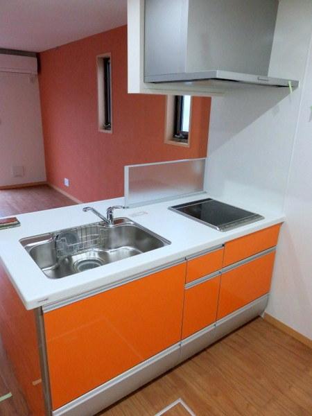 キッチン　２口ＩＨのキッチン。