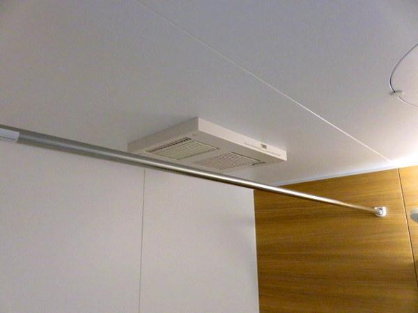 その他設備　浴室乾燥機。