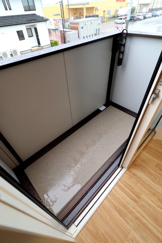 バルコニー　図面と現状に相違がある場合には現状を優先