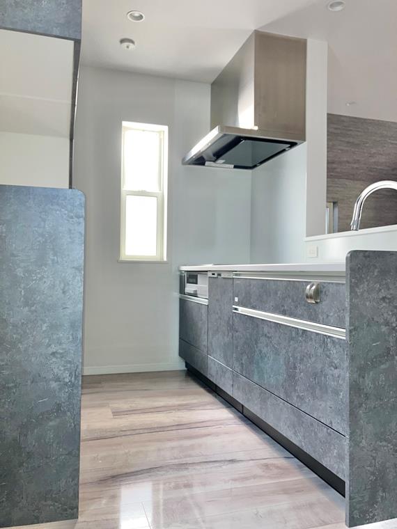 キッチン　コンパクトなキッチンで掃除もラクラク