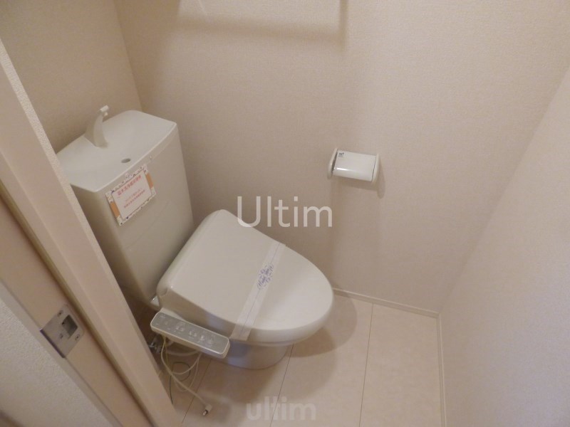 トイレ　※別のお部屋のお写真です。御参考までに。