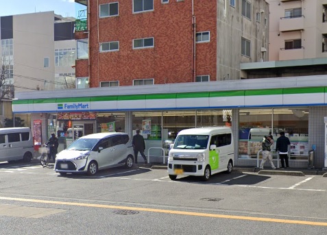 コンビニ　ファミリーマート　湘南台文化センター前店（コンビニ）まで277m