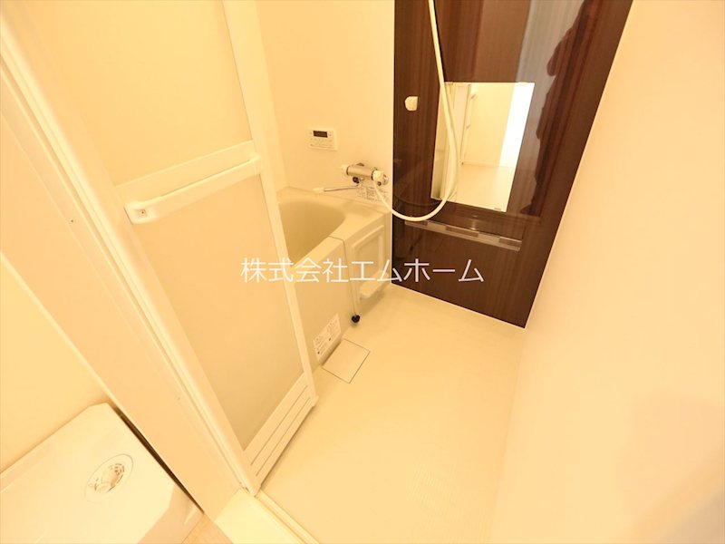 バス・シャワールーム　浴室暖房乾燥機付　追い焚き・オートバス機能付お風呂