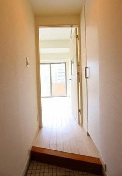 玄関　※反転タイプの写真を使用しています。