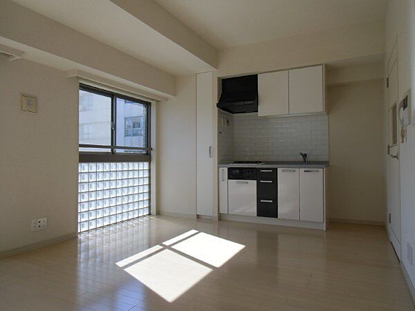 居室・リビング　※反転タイプの写真を使用しています。