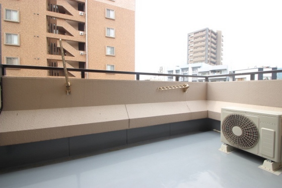 バルコニー　※別号室の写真です