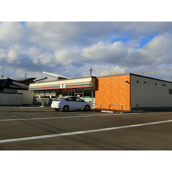 コンビニ　セブンイレブン長野稲葉店（コンビニ）まで529m