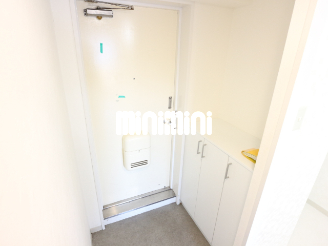 玄関　シューズボックス付き玄関