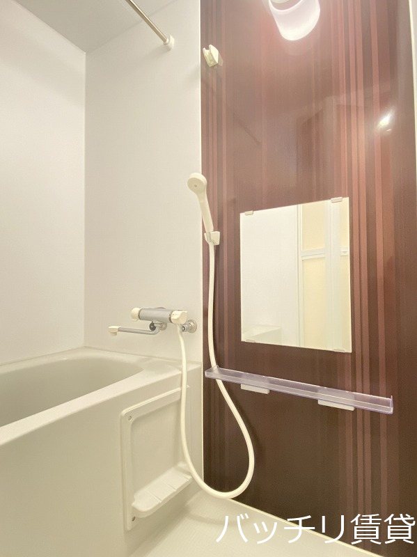 バス・シャワールーム　同型タイプの為、現状を優先致します。