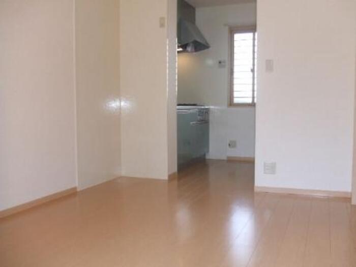 居室・リビング　201号室の写真