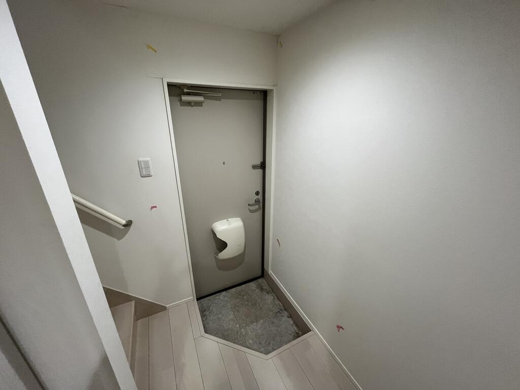 玄関　※同タイプ参考写真