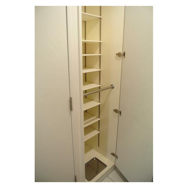 玄関　シューズボックス