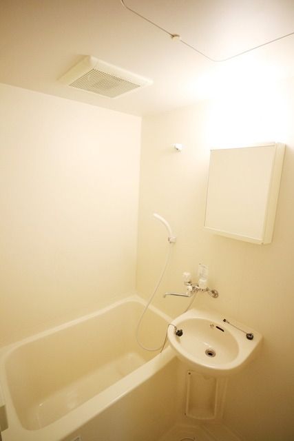 バス・シャワールーム　★もちろんバス・トイレ別です★