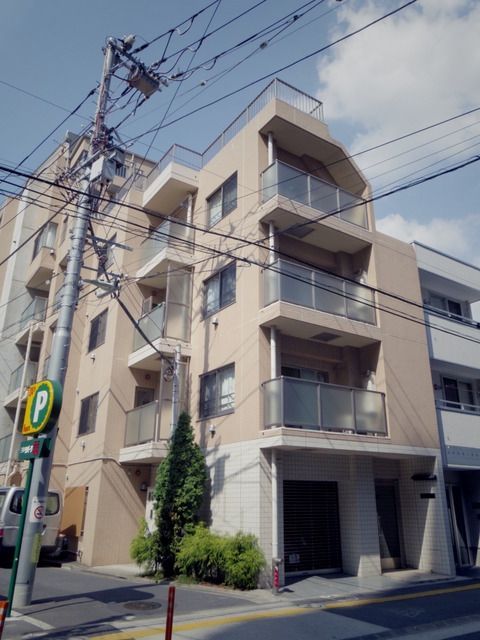 建物外観　★明るい道で駅まで行けます★