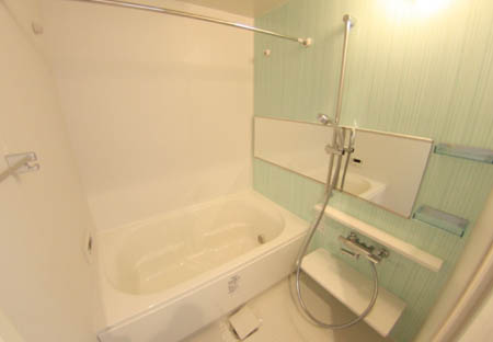 バス・シャワールーム　ゆったり過ごせるお風呂です