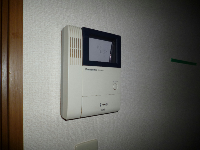 セキュリティ　安心のＴＶモニターホン完備で来訪者も確認頂けます。（同建物別
