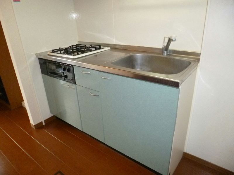 キッチン　システムキッチンです。（同建物別室の写真です。）