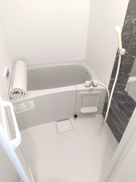 バス・シャワールーム　バスルーム