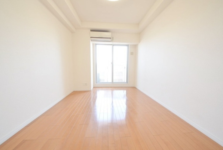 居室・リビング　別部屋の写真を使用しております。