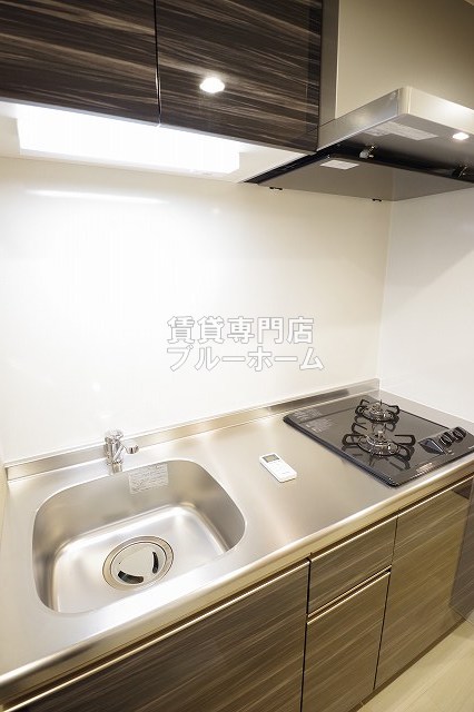 キッチン　収納豊富なシステムキッチン！