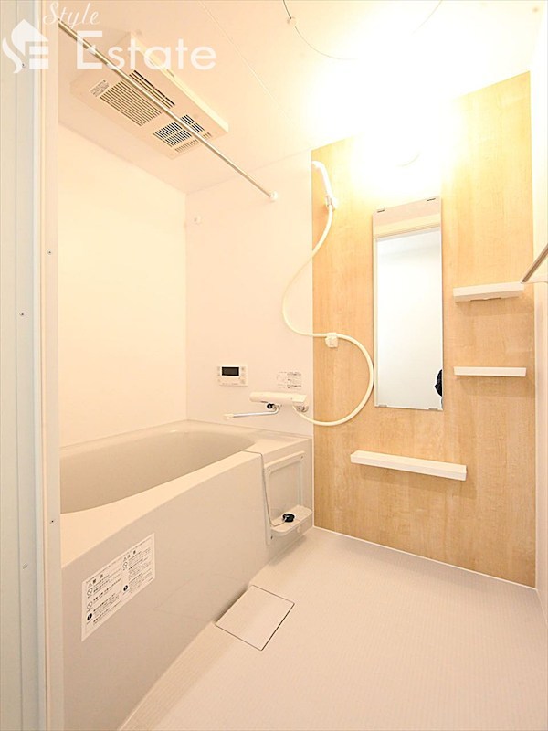 バス・シャワールーム　バスルーム