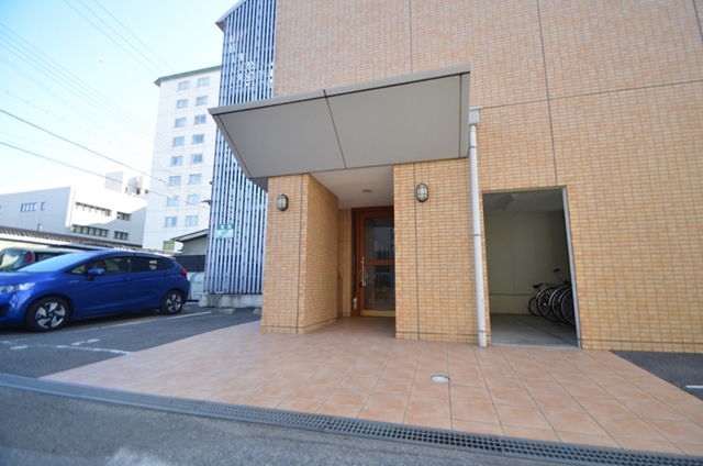 エントランス　エントランス