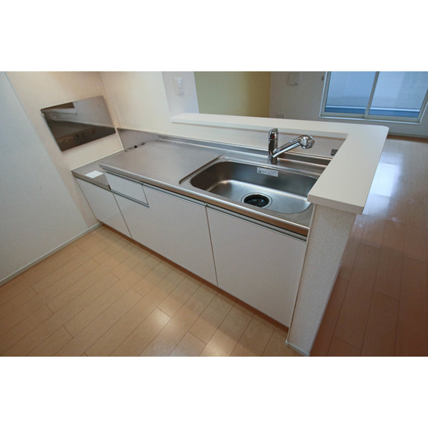 キッチン　同じ建物の別なお部屋