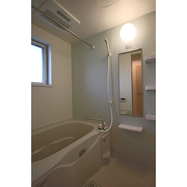 バス・シャワールーム　同じ建物の別なお部屋