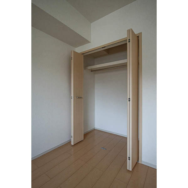 収納　同じ建物の別なお部屋