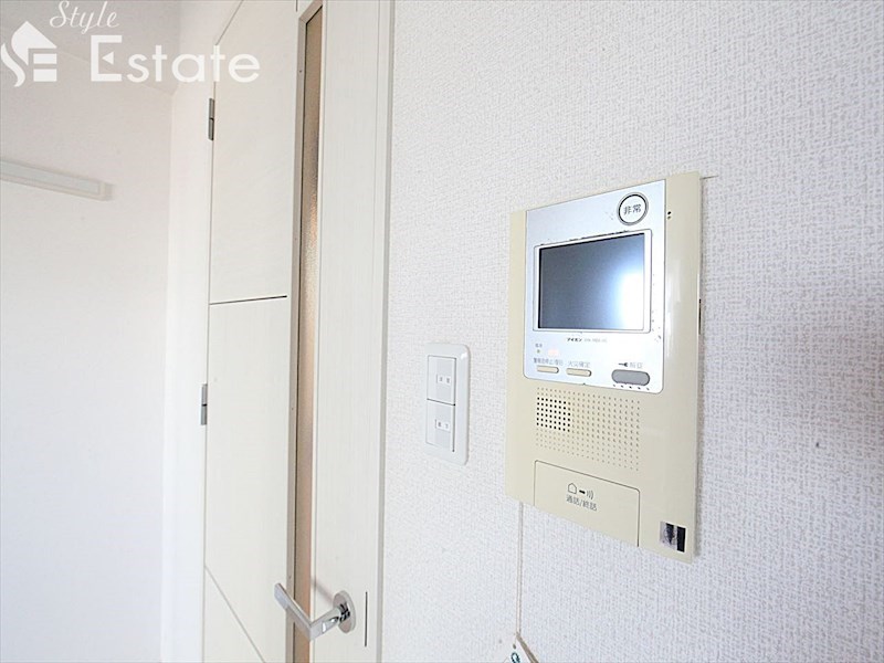 セキュリティ　モニター付きインターホン
